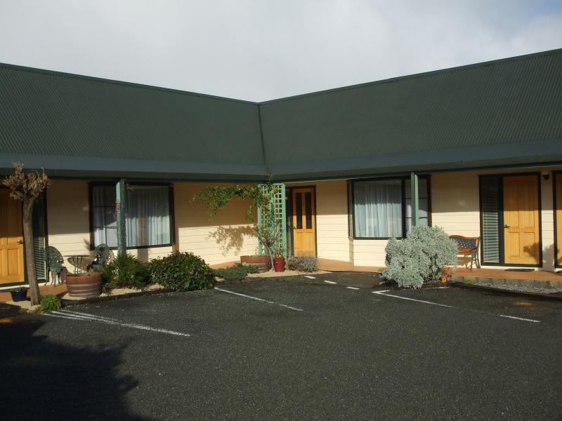 Glenalvon Lodge Motel Ханмер-Спрингс Экстерьер фото